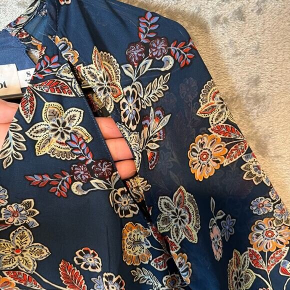 Line+Dot Adelene Navy Floral Romper Peek-A-Boo Shoulder Back Cut Outs Sz Small - Picture 4 of 6